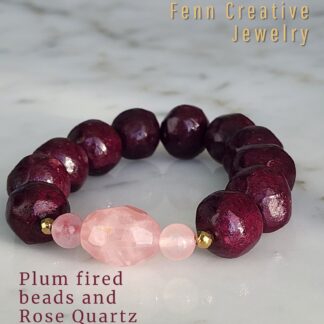 กำไลดินเผา ม่วงพลัม กับหิน Rose Quartz เหลี่ยม 3 เม็ด